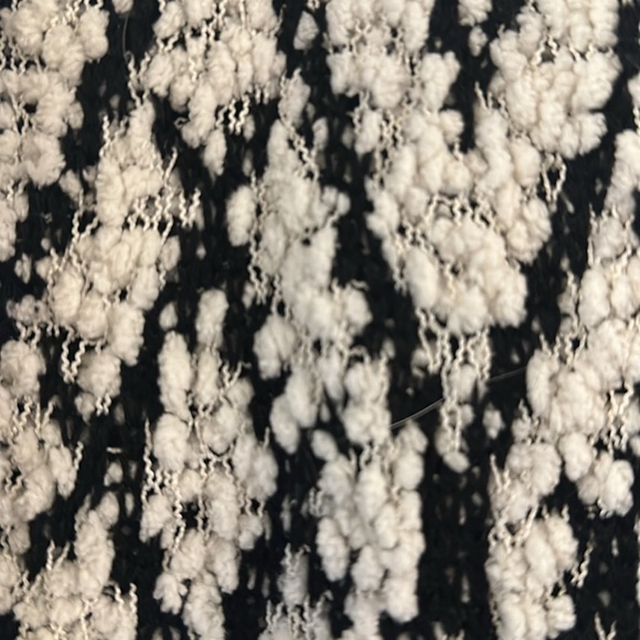 Fuzzy warm sweater - Picture 2 of 6